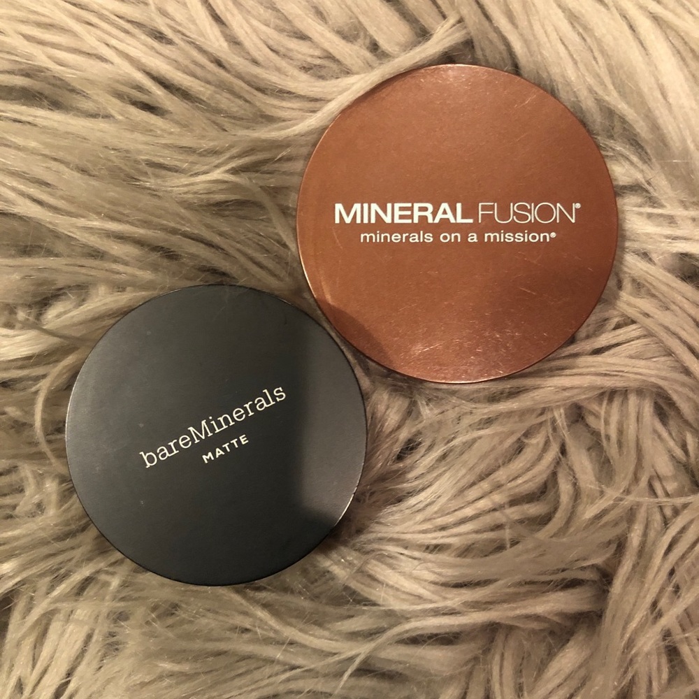 Bare minerals and mineral fusion powder bundle